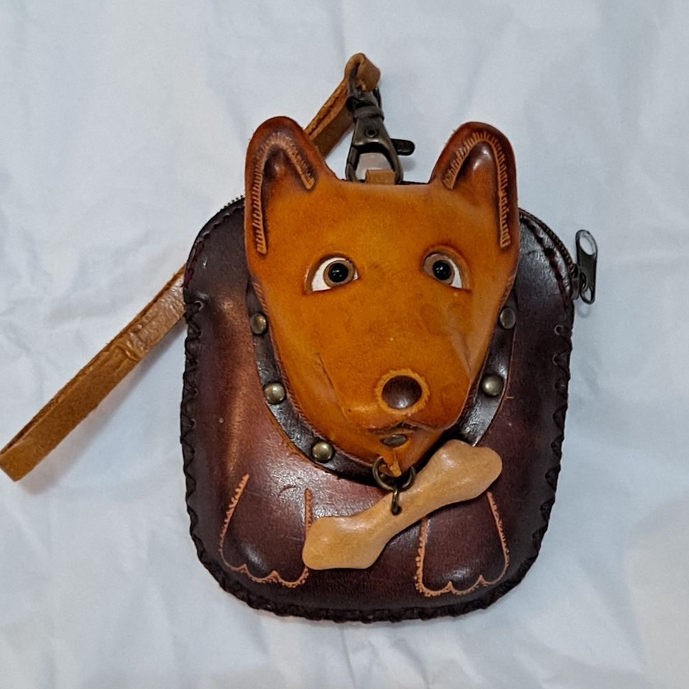 Dog shaped leather hand crafted wristlet coin purse. EUC - Picture 9 of 12